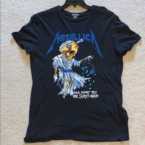 Black Metallica graphic tee Size: L